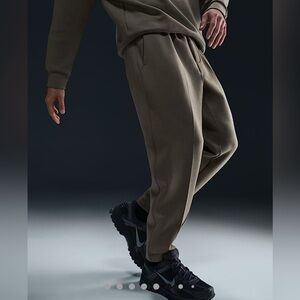 Beautiful Nike 24.7 ImpossiblySoft
Men's Dri-FIT Pants